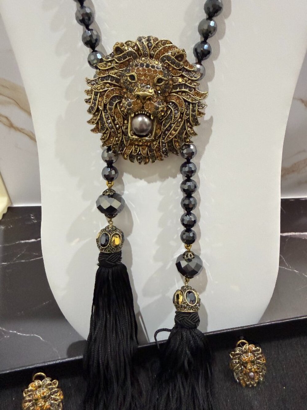 Heidi Daus Lion Lariat Necklace Detachable Brooch Pin Earrings Set